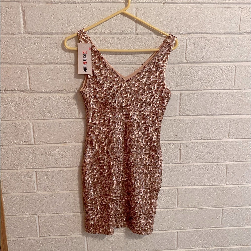 🙌NWT Sequin Stretch Mini Dress V Neck / Back Gold Nude Semi Sheer S Club Party